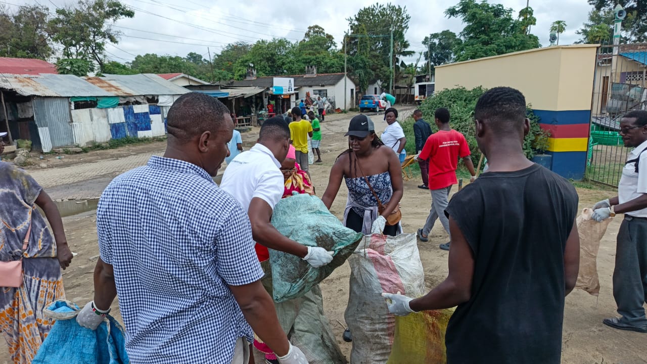 Community environmental clean-up activity