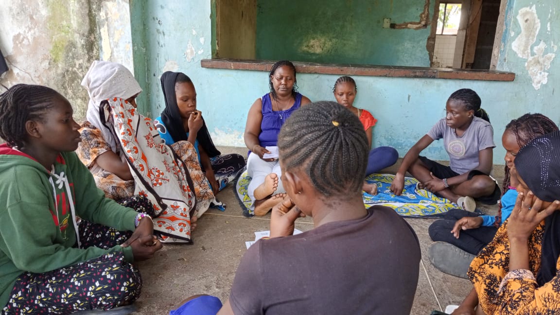 Participants in an IPT-G session